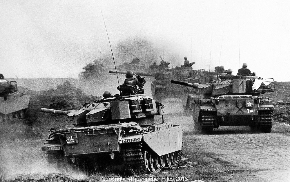 One photograph from the second largest tank battle of human history. Origin: i.redd.it