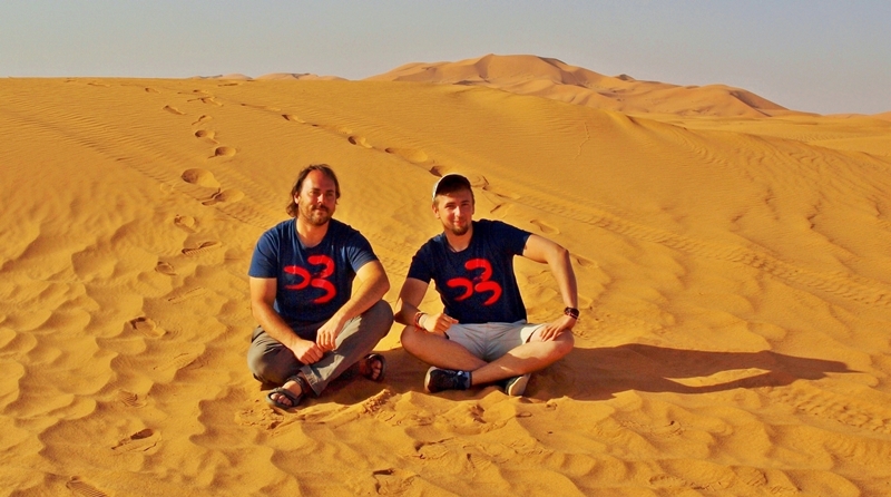 Tomáš Kubuš (streetfoodhunters.com) a František Kekely (travelers.sk) na Sahare v Maroku